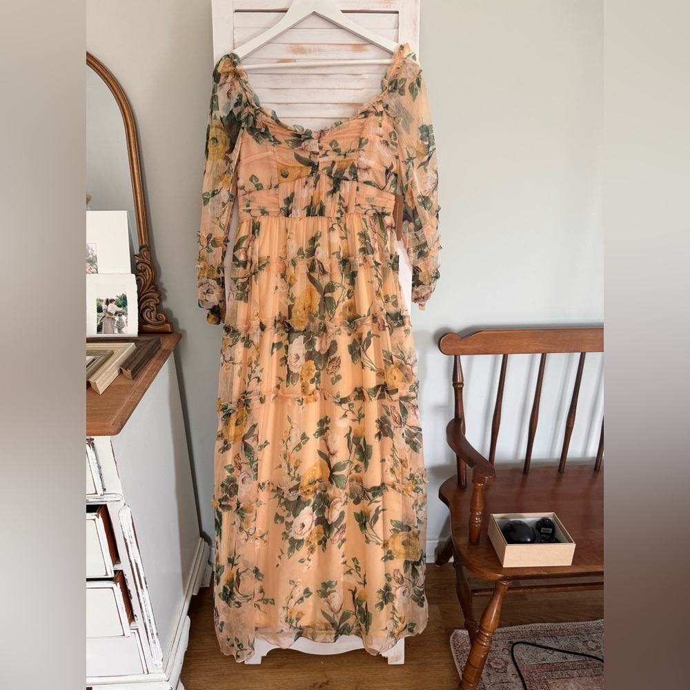 Elegant Floral Maxi Dress M